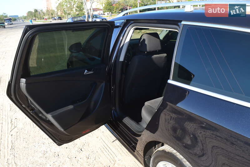 Универсал Volkswagen Passat 2010 в Запорожье