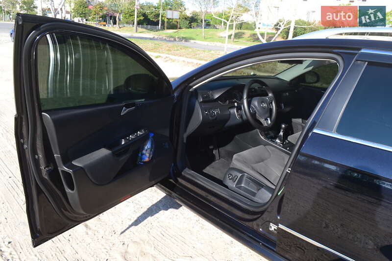 Универсал Volkswagen Passat 2010 в Запорожье