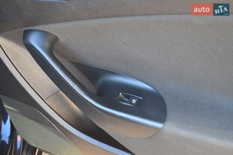 Универсал Volkswagen Passat 2010 в Запорожье