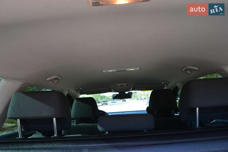 Универсал Volkswagen Passat 2010 в Запорожье