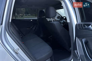 Універсал Volkswagen Passat 2010 в 