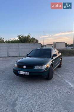 Седан Volkswagen Passat 1998 в Глевасі