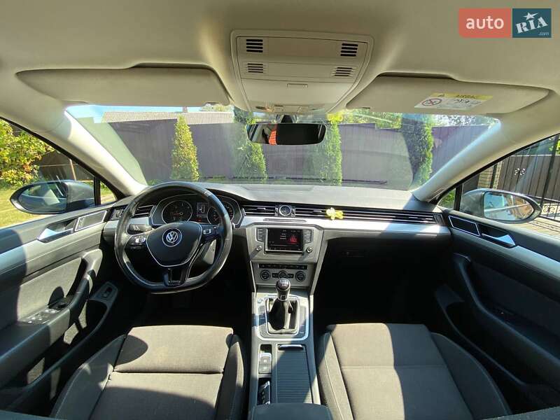 Універсал Volkswagen Passat 2016 в Луцьку