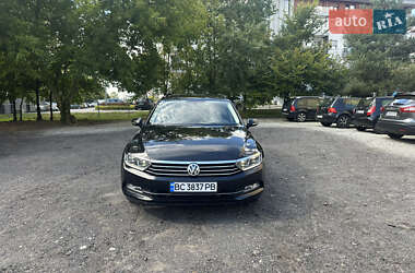 Універсал Volkswagen Passat 2017 в Львові