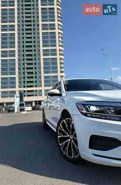 Седан Volkswagen Passat 2020 в Дніпрі