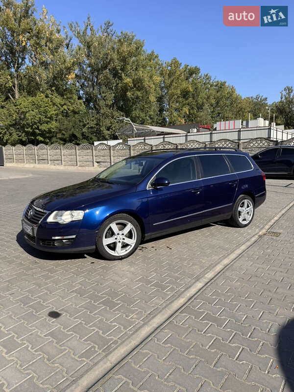 Универсал Volkswagen Passat 2006 в Черновцах