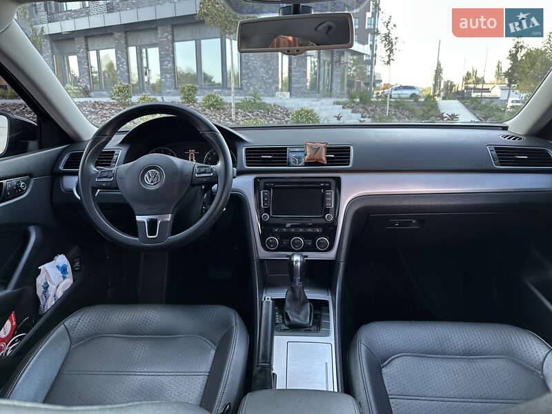 Седан Volkswagen Passat 2012 в Кропивницком