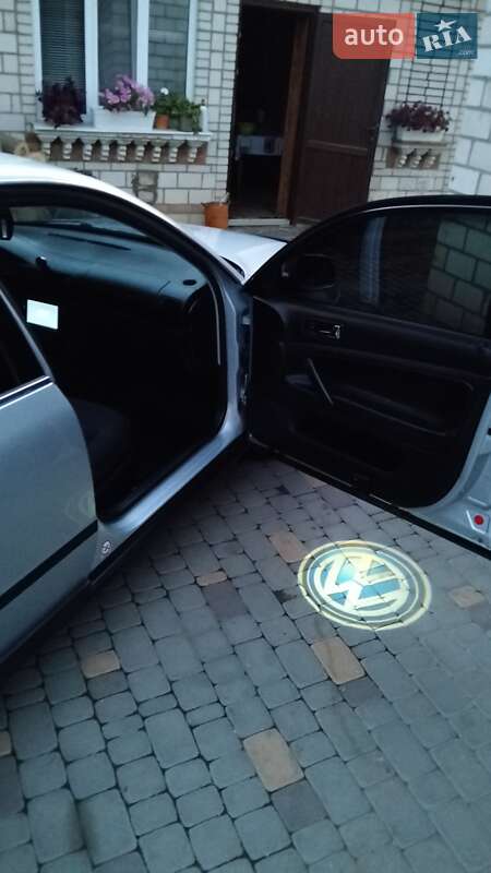 Седан Volkswagen Passat 2001 в Тульчине