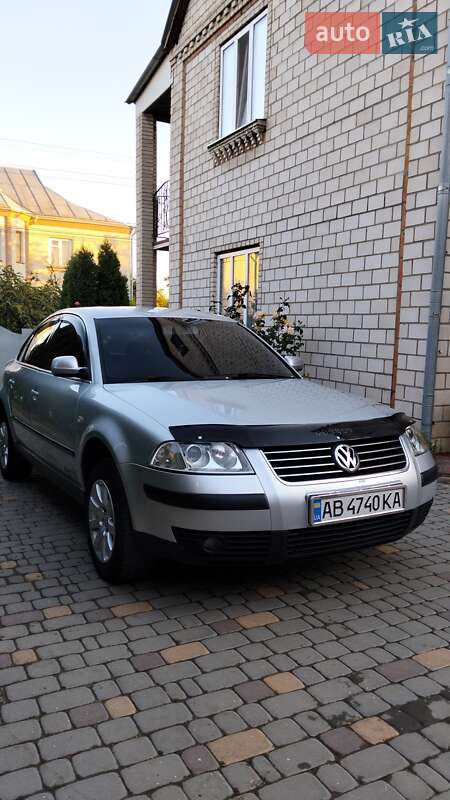 Седан Volkswagen Passat 2001 в Тульчине
