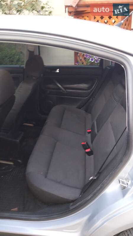 Седан Volkswagen Passat 2001 в Тульчине