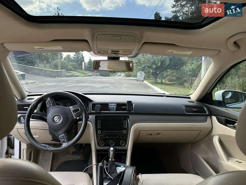 Седан Volkswagen Passat 2013 в Киеве
