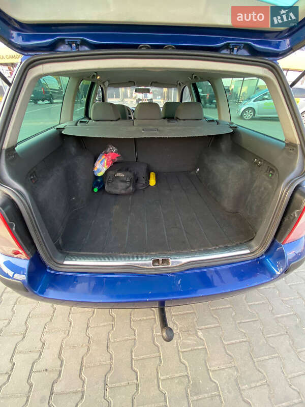 Универсал Volkswagen Passat 2004 в Луцке фото 12 Универсал Volkswagen Passat 2004 в Луцке