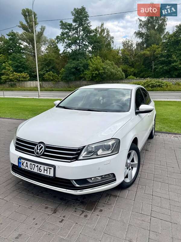 Седан Volkswagen Passat 2013 в Києві фото 7 Седан Volkswagen Passat 2013 в Києві