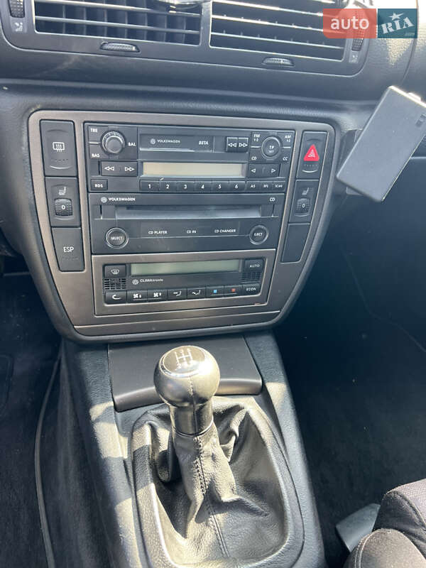 Седан Volkswagen Passat 2002 в Виннице