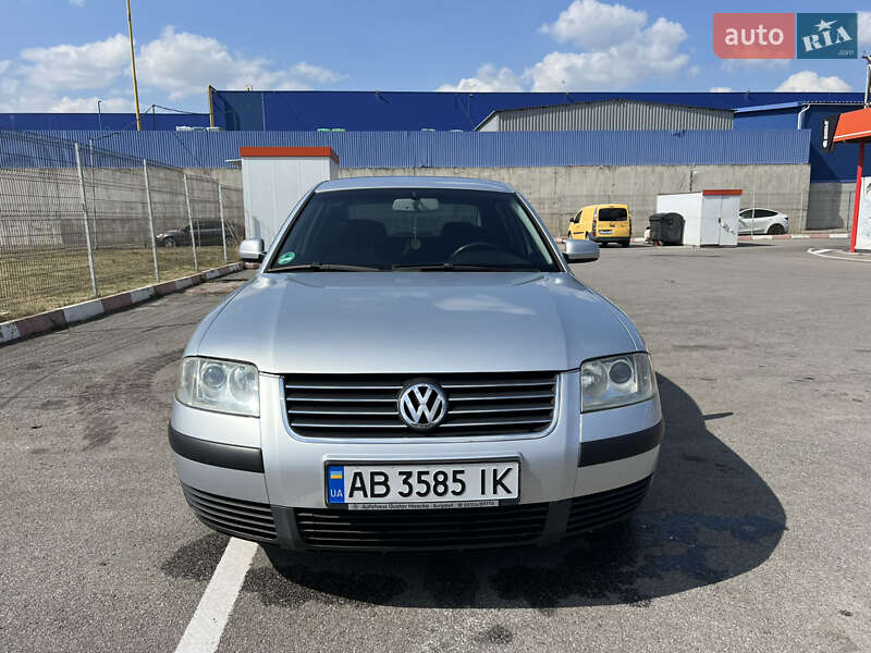 Седан Volkswagen Passat 2002 в Виннице