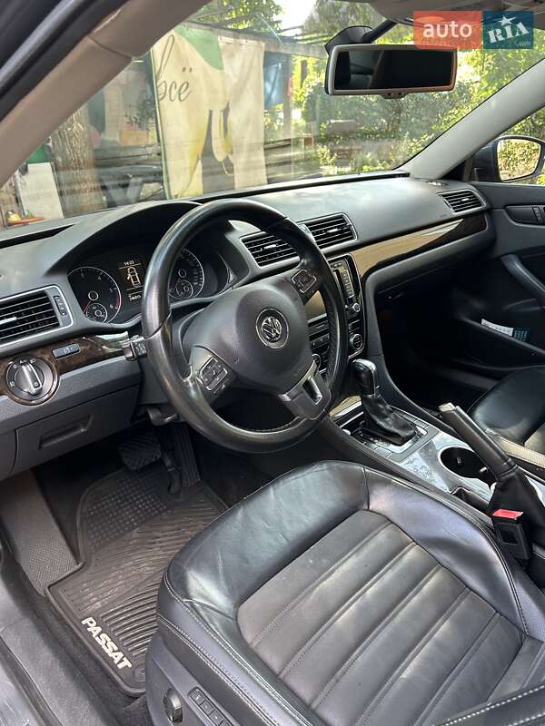 Седан Volkswagen Passat 2013 в Запорожье