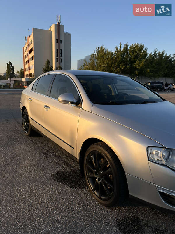 Седан Volkswagen Passat 2008 в Харькове
