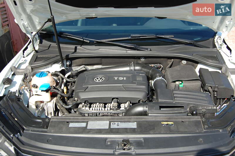 Седан Volkswagen Passat 2015 в Києві