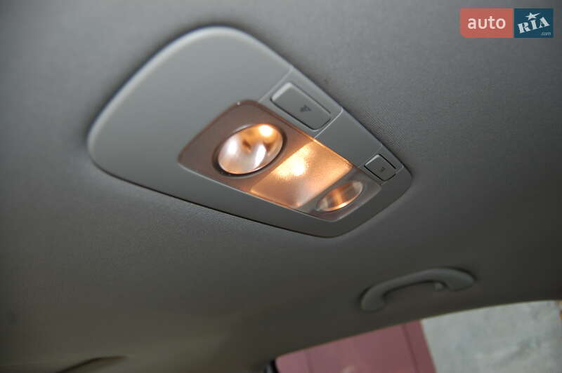 Седан Volkswagen Passat 2015 в Києві