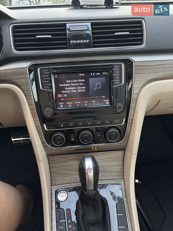 Седан Volkswagen Passat 2018 в Кропивницком