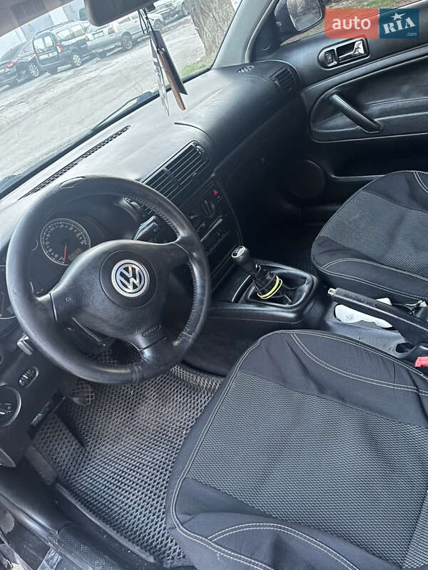 Универсал Volkswagen Passat 2001 в Полтаве