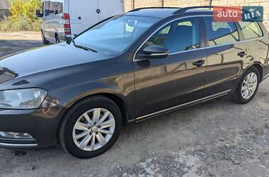 Універсал Volkswagen Passat 2011 в Березному