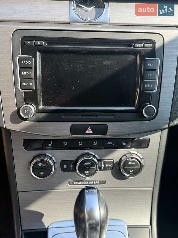 Универсал Volkswagen Passat 2012 в Львове