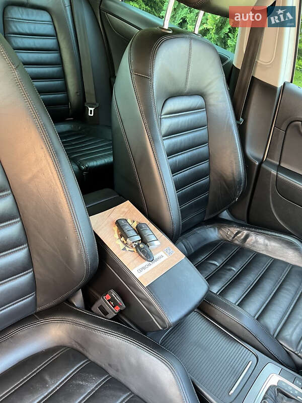 Универсал Volkswagen Passat 2012 в Львове