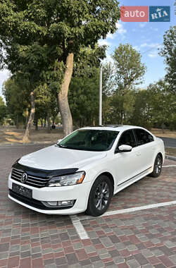Седан Volkswagen Passat 2014 в Кропивницькому