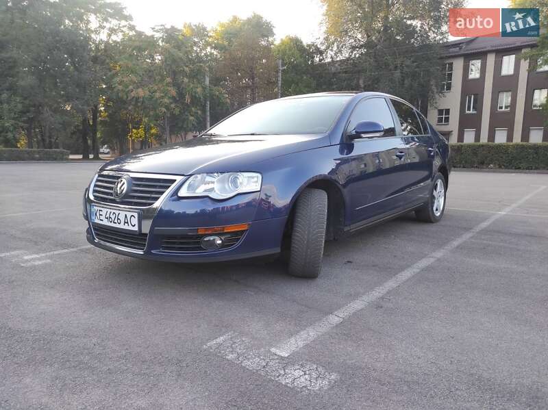 Седан Volkswagen Passat 2005 в Каменском