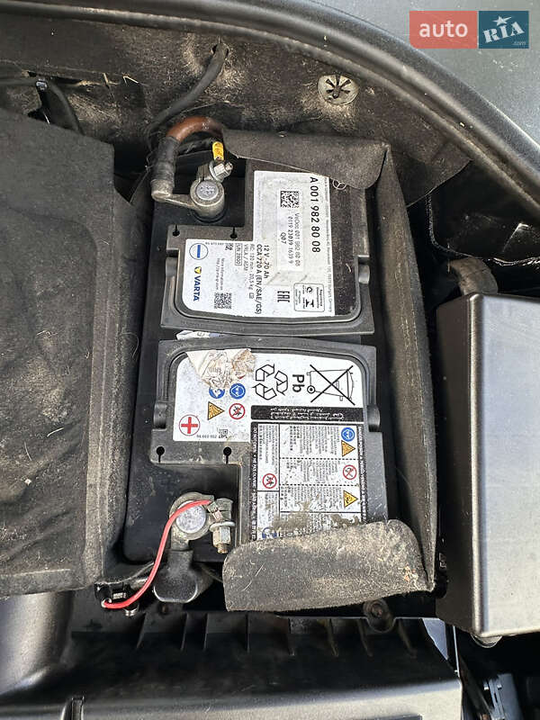 Седан Volkswagen Passat 2013 в Києві