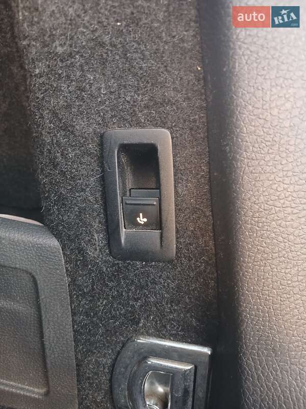 Универсал Volkswagen Passat 2014 в Киеве