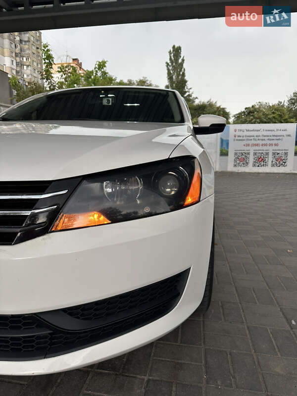 Седан Volkswagen Passat 2013 в Хмельницькому
