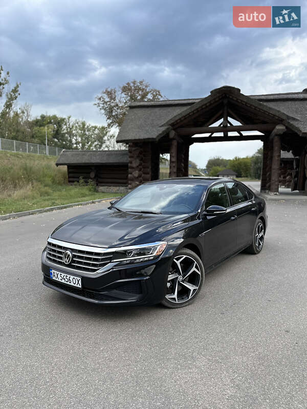 Седан Volkswagen Passat 2021 в Харькове