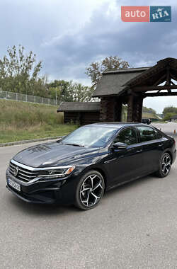 Седан Volkswagen Passat 2021 в Харкові