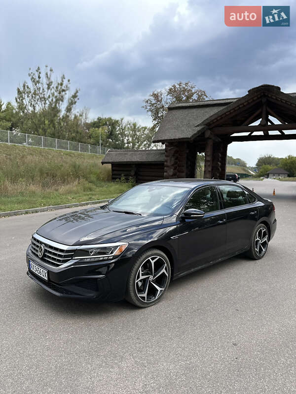 Volkswagen Passat 2021