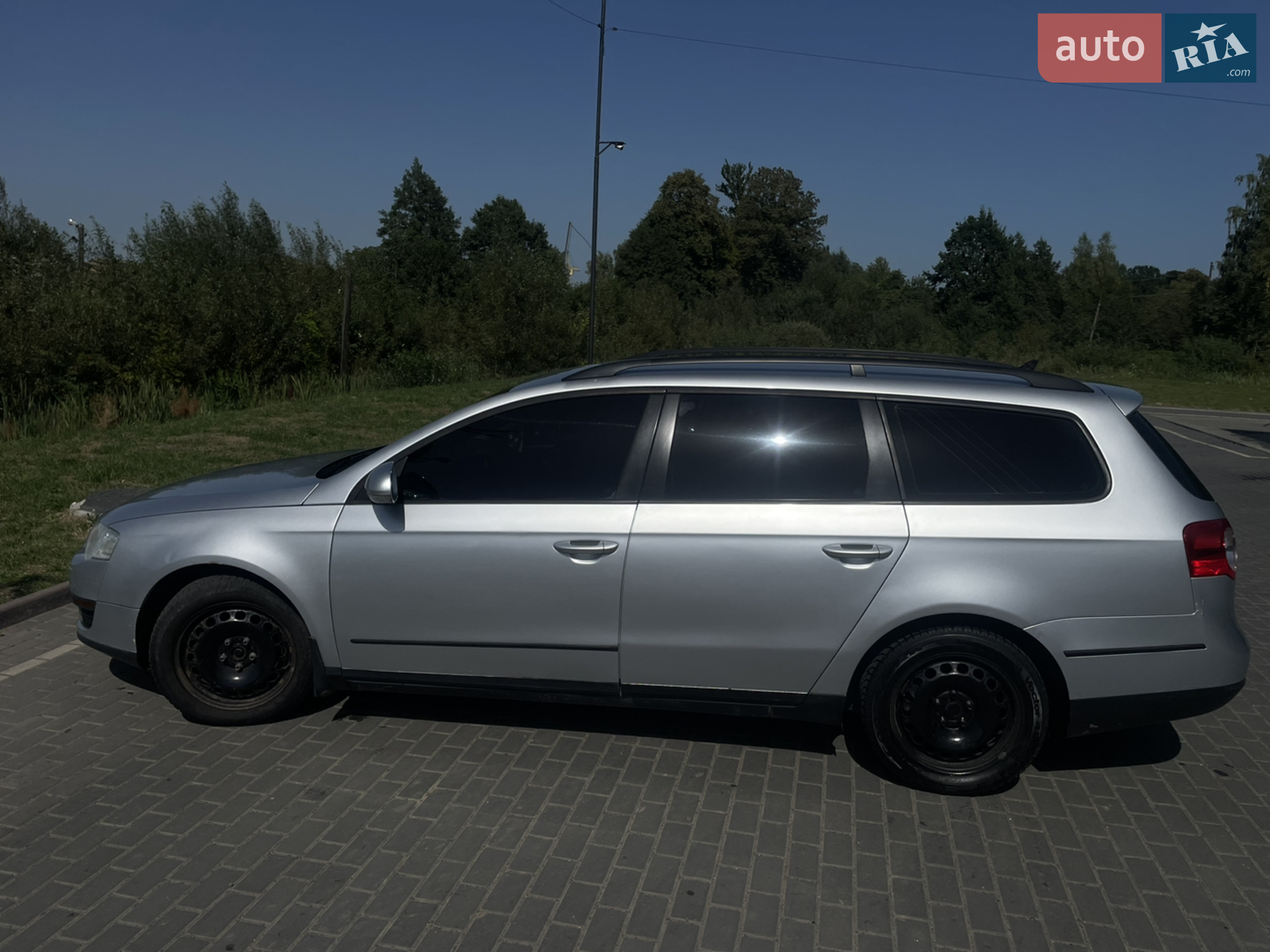 2010 Volkswagen Passat - мініатюра 2