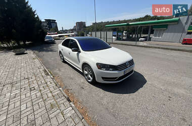 Седан Volkswagen Passat 2014 в Тернополе