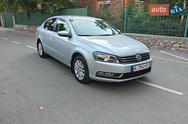 Седан Volkswagen Passat 2012 в Киеве