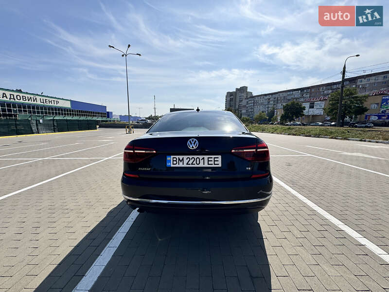 Седан Volkswagen Passat 2018 в Сумах