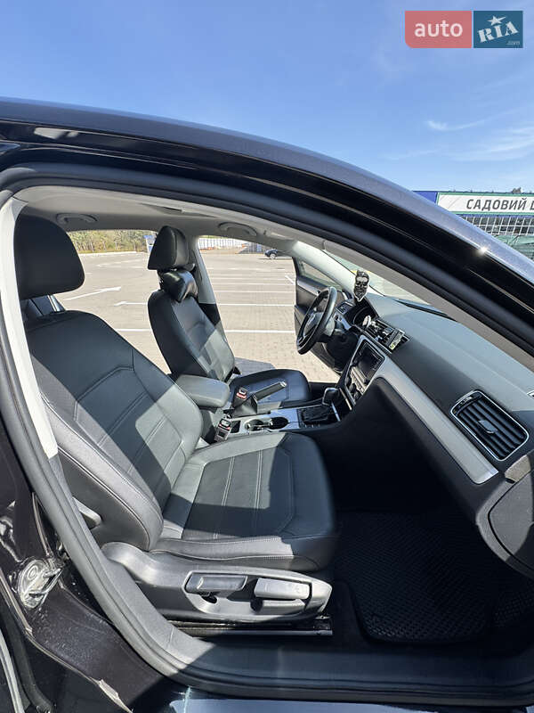 Седан Volkswagen Passat 2018 в Сумах