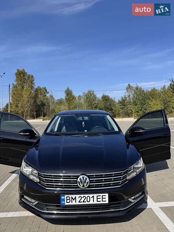 Седан Volkswagen Passat 2018 в Сумах