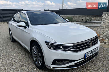 Седан Volkswagen Passat 2021 в 