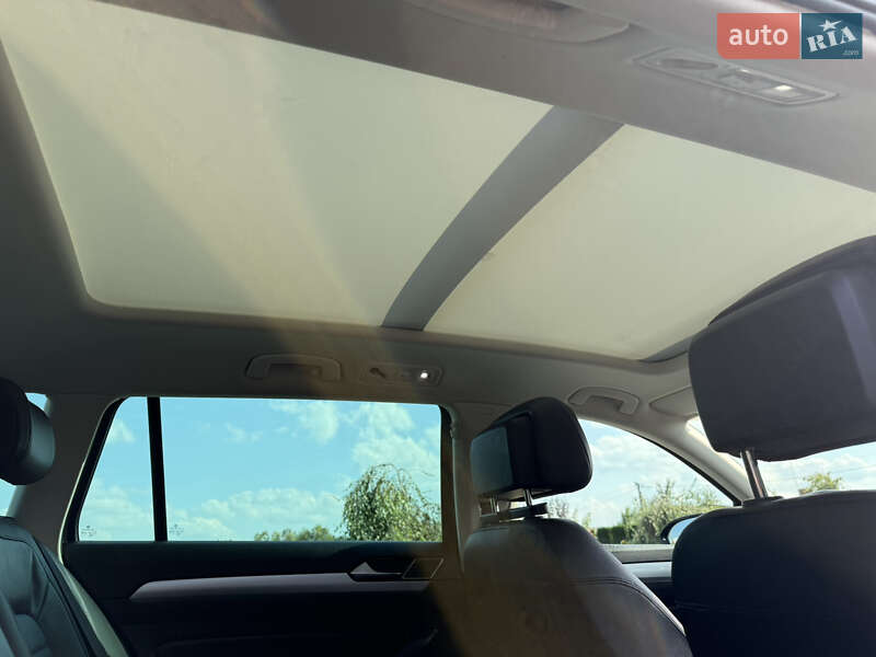 Универсал Volkswagen Passat 2017 в Львове