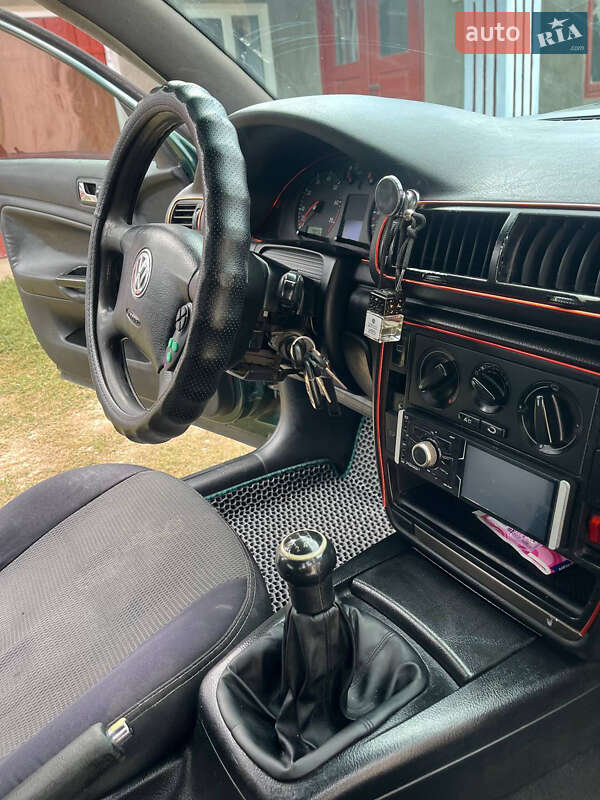 Седан Volkswagen Passat 2000 в Вінниці