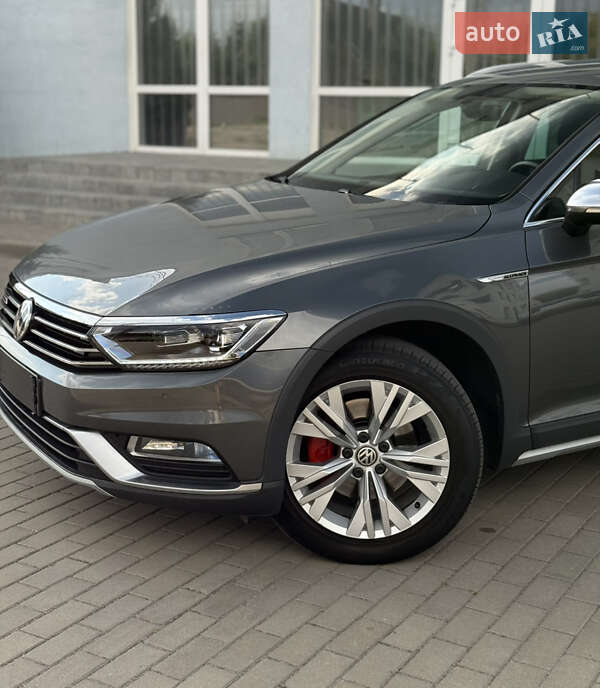 Универсал Volkswagen Passat 2017 в Житомире фото 5 Универсал Volkswagen Passat 2017 в Житомире