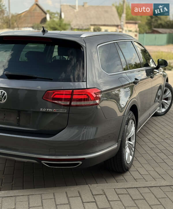 Универсал Volkswagen Passat 2017 в Житомире фото 19 Универсал Volkswagen Passat 2017 в Житомире