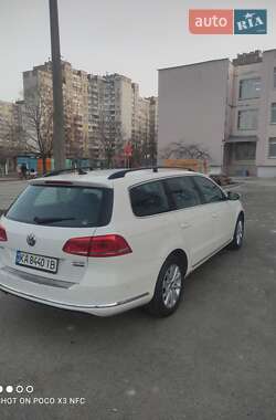 Універсал Volkswagen Passat 2012 в Києві