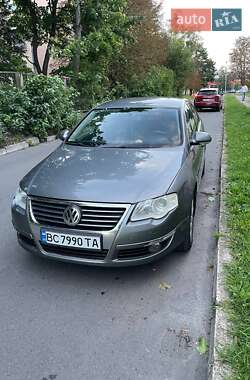 Седан Volkswagen Passat 2006 в Львові