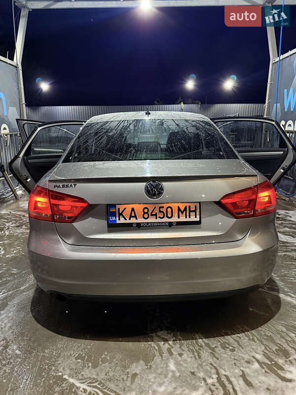 Седан Volkswagen Passat 2012 в Фастове